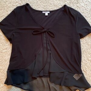 Black, short sleeve, 95% polyester, 5% spandex Bar III XL top.